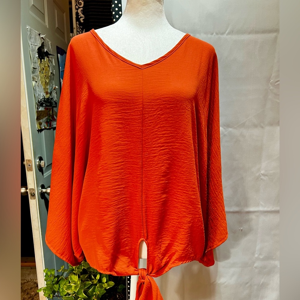 Pixi + ivy Apricot Colored Blouse
